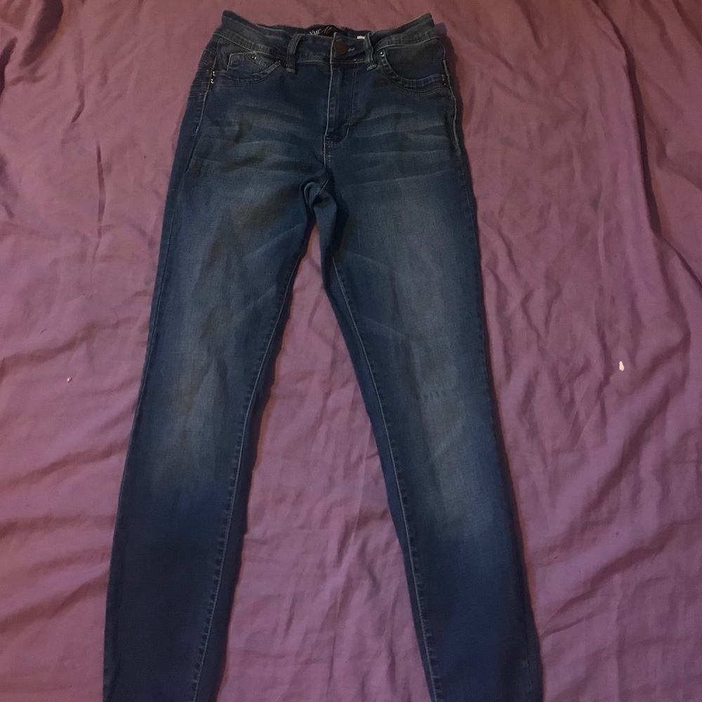Jeans - Picture 1 of 3